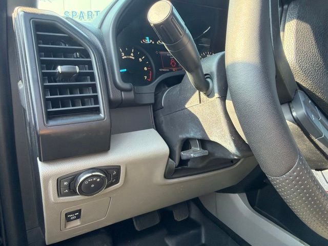 Used 2018 Red Ford XL image 18