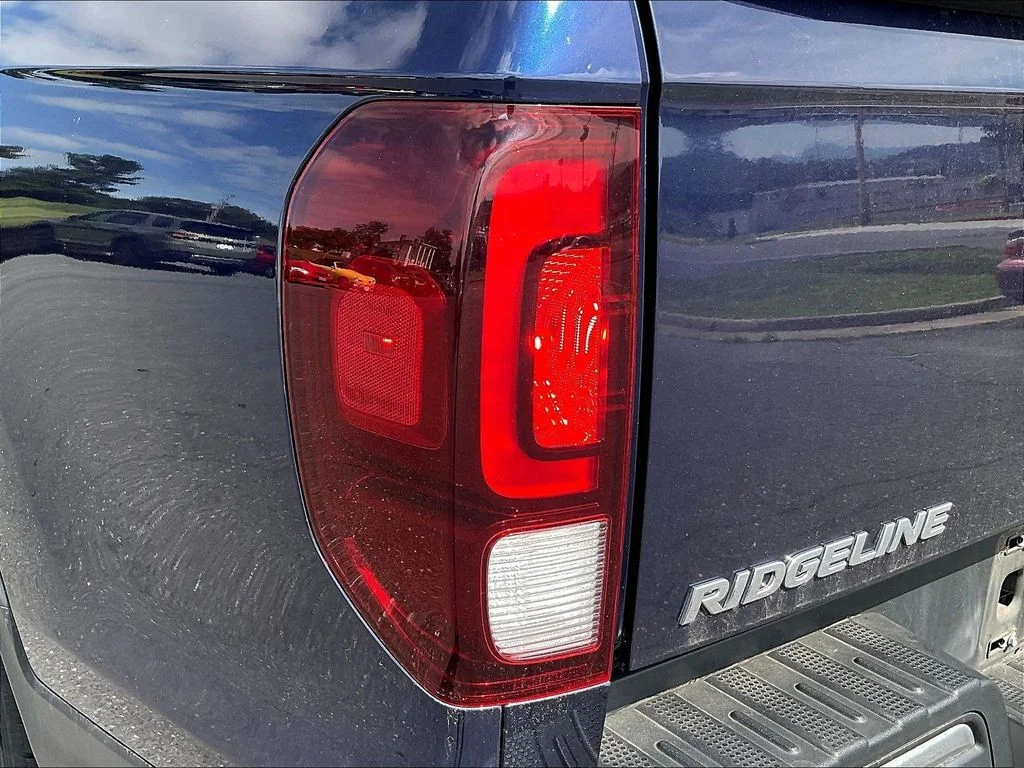 Certified Used 2019 Obsidian Blue Pearl Honda RTL image 27