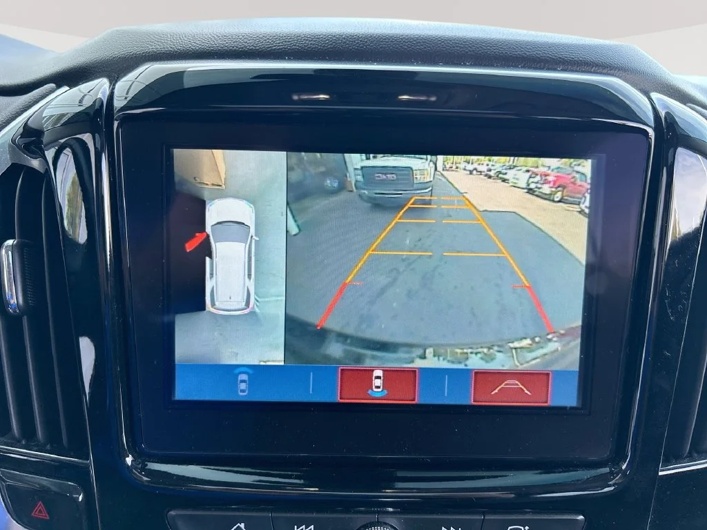 Used 2019 MOSAIC BLACK METALLIC Chevrolet Premier image 18