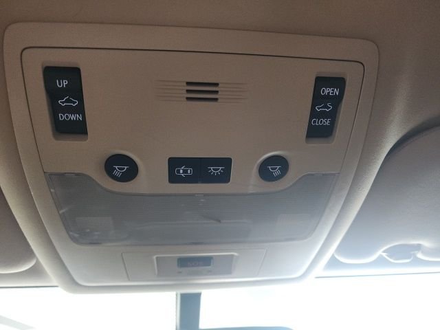 Used 2014 White Lexus 350 image 20