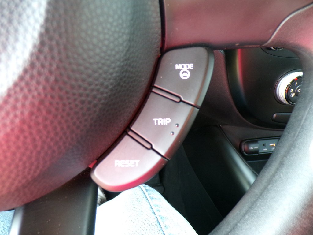 Used 2017 Alien II Kia Base image 26
