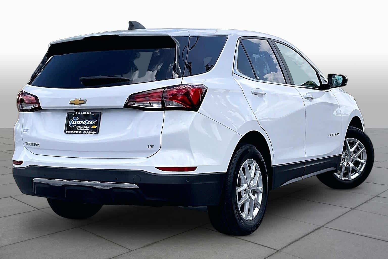 Used 2024 Summit White Chevrolet LT image 13