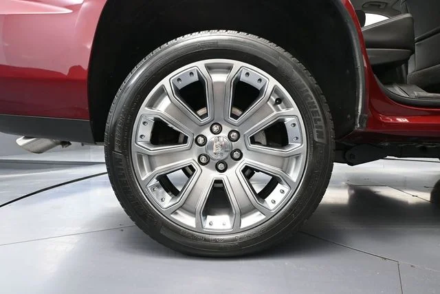 Used 2017 Red GMC Denali image 17