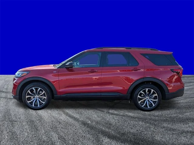 New 2026 Rapid Red Metallic Tinted Clearcoat Ford ST-Line image 7