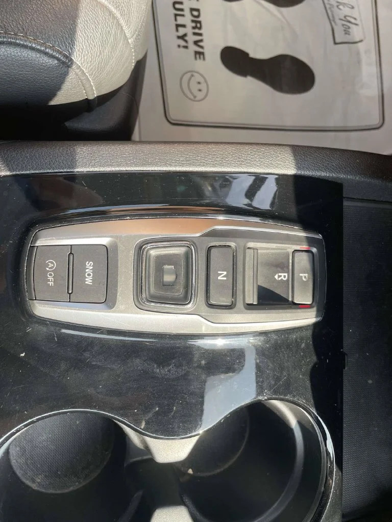 Used 2017  Honda Touring image 17