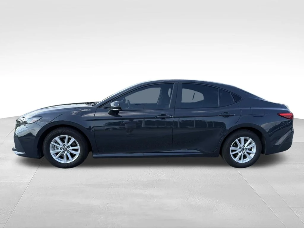 Used 2026  Toyota LE image 2