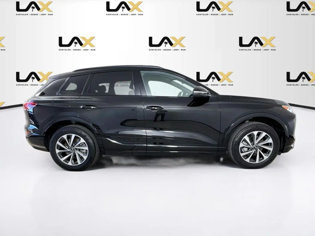 Used 2025 Black Audi Premium Plus image 8