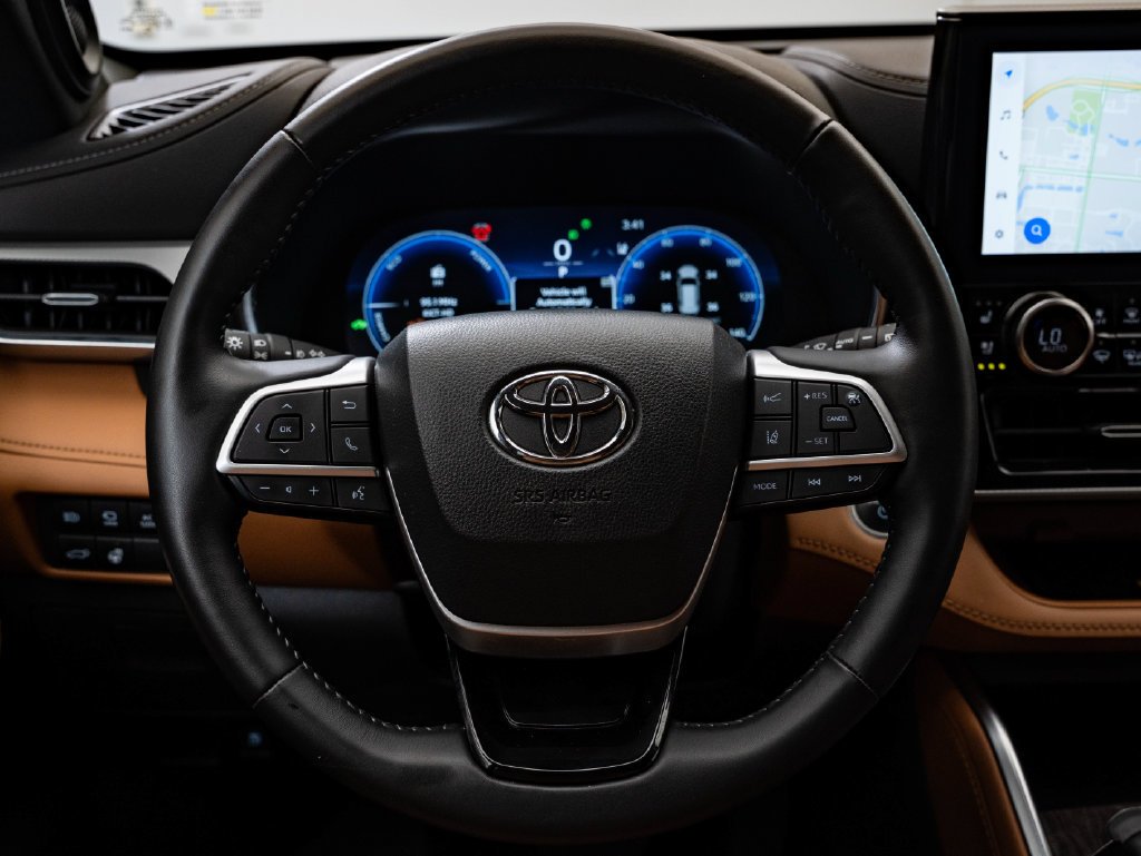 Used 2024 Gray Toyota Platinum image 43