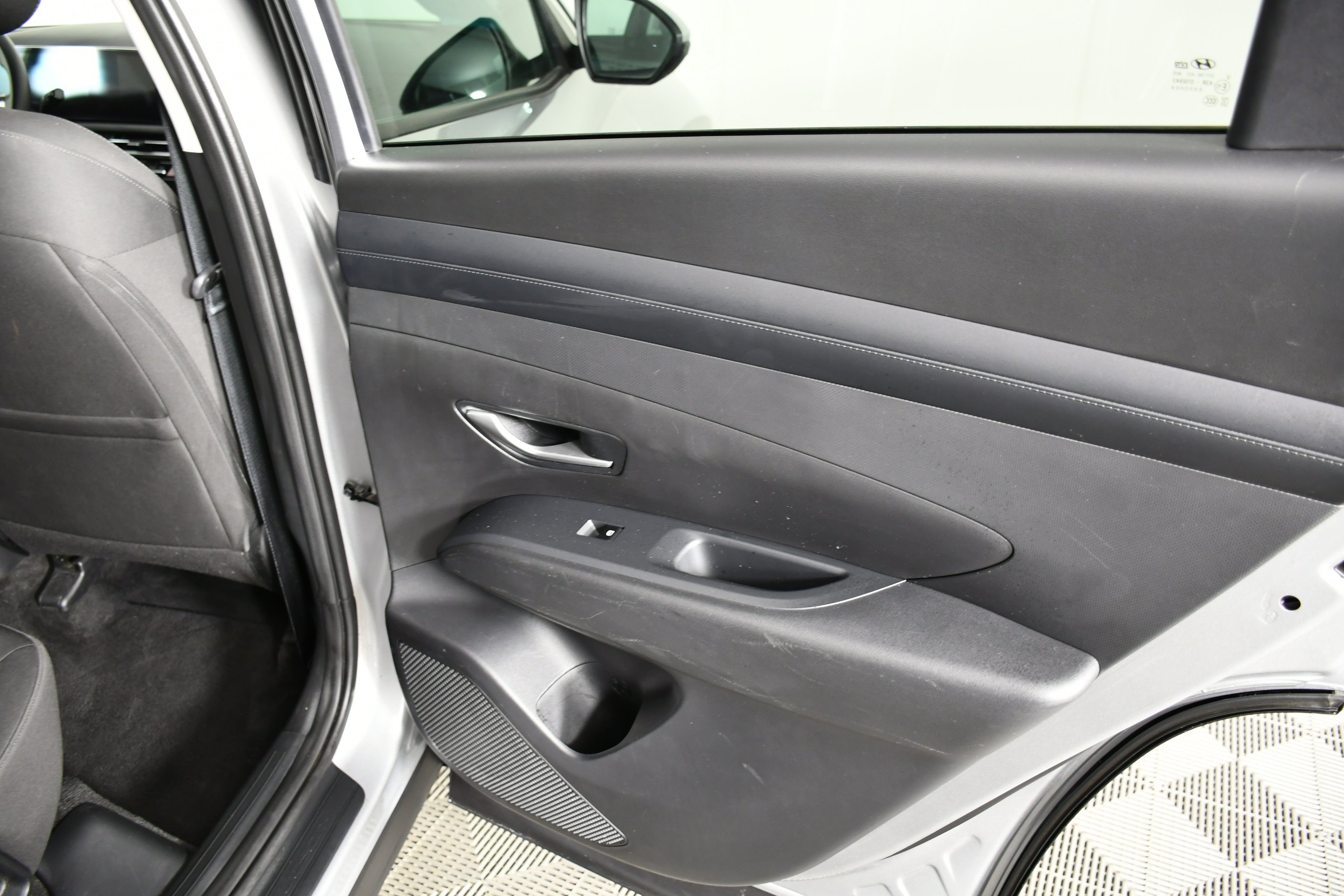 Used 2025 Shimmering Silver Hyundai SEL image 43