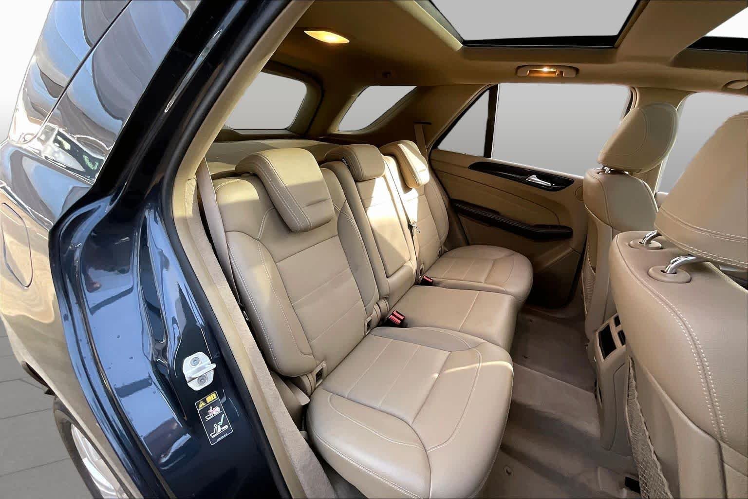 Used 2013 Black Mercedes-Benz ML 350 image 17