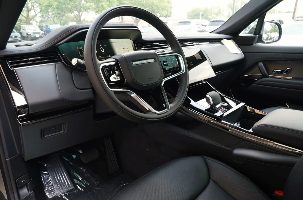 New 2026 Carpathian Grey Land Rover SE image 14