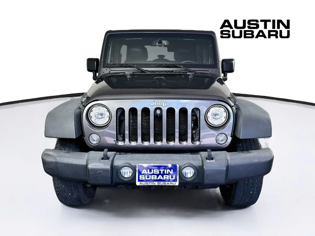 Used 2017 Gray Jeep Unlimited Rubicon image 2