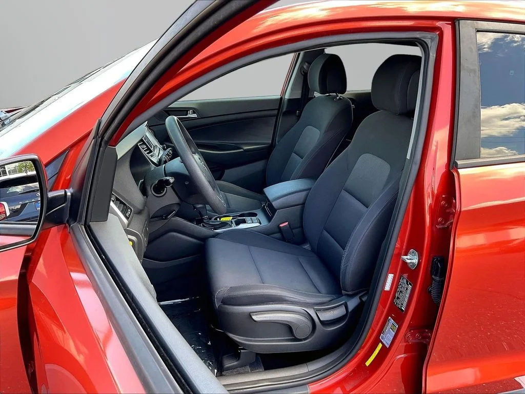 Used 2017 Orange Hyundai SE image 19