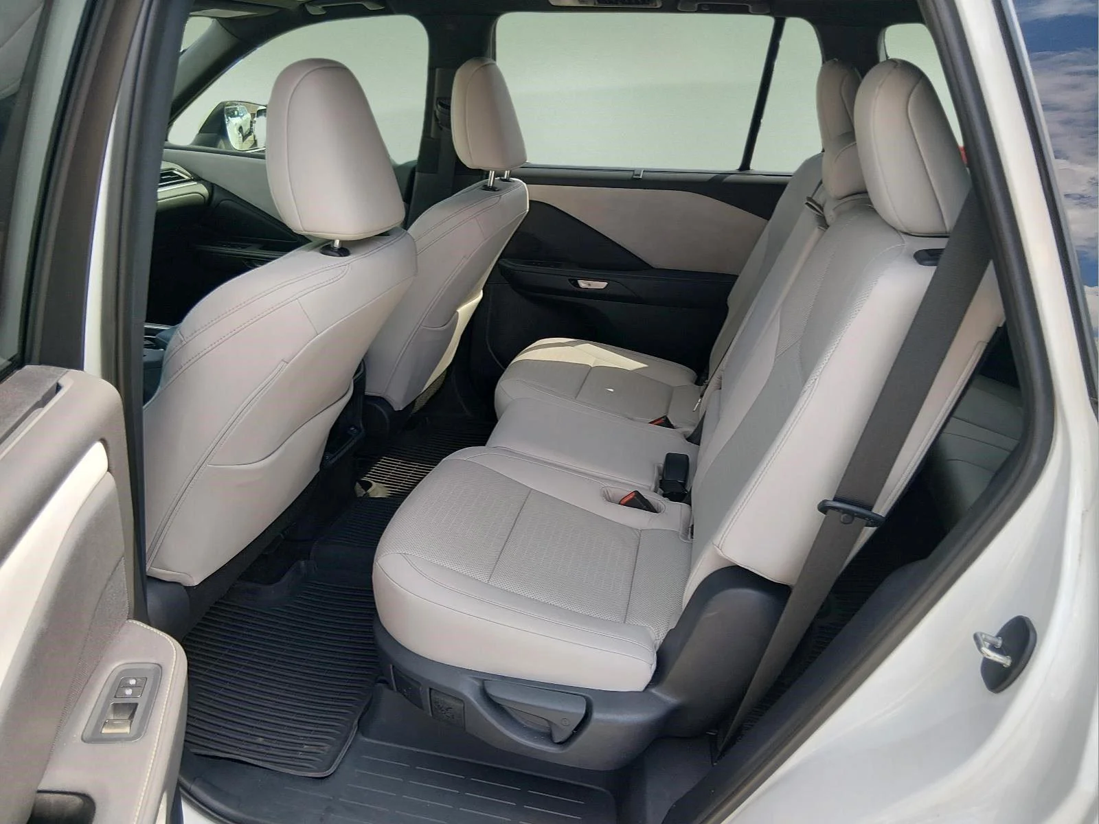 Used 2025 Wind Chill Pearl Lexus TX 350 Premium image 14