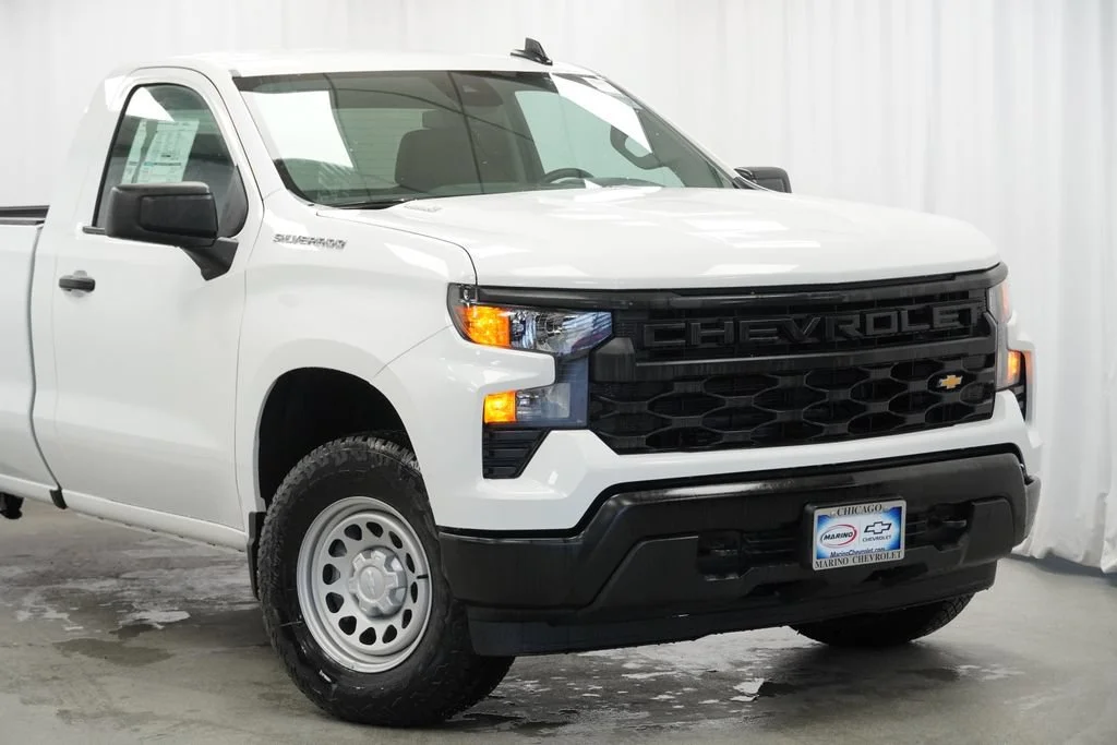 New 2026 Summit White Chevrolet WT image 8