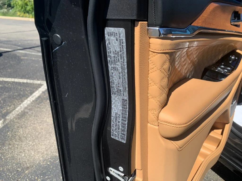 Used 2023  Jeep Summit Reserve image 33