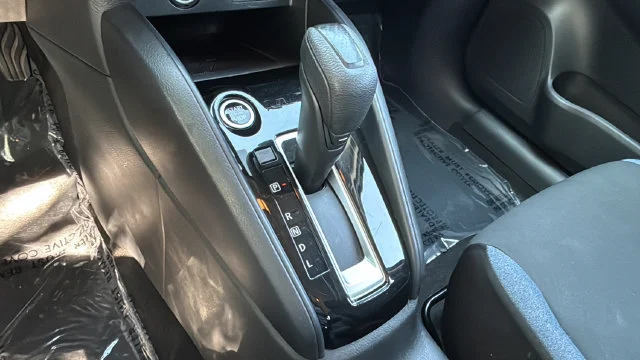 Used 2024  Nissan SV image 27