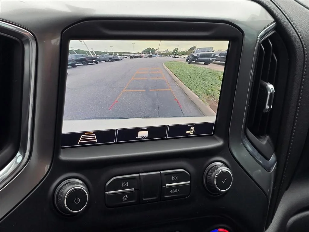 Used 2020 White Chevrolet LT image 5