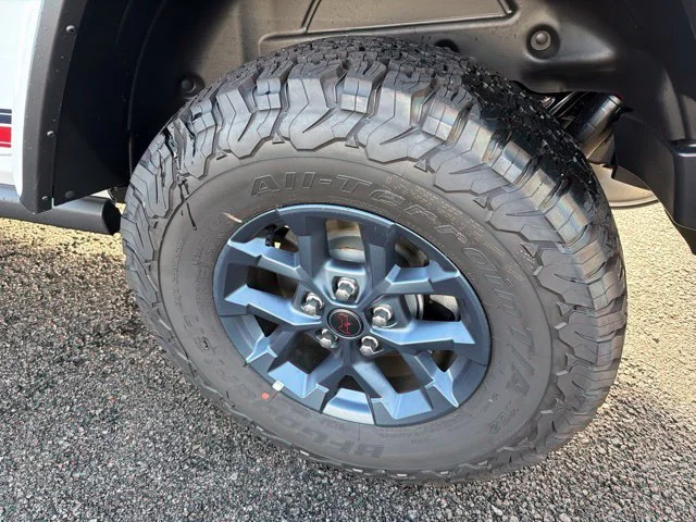 New 2026 White/off-white Jeep  image 6