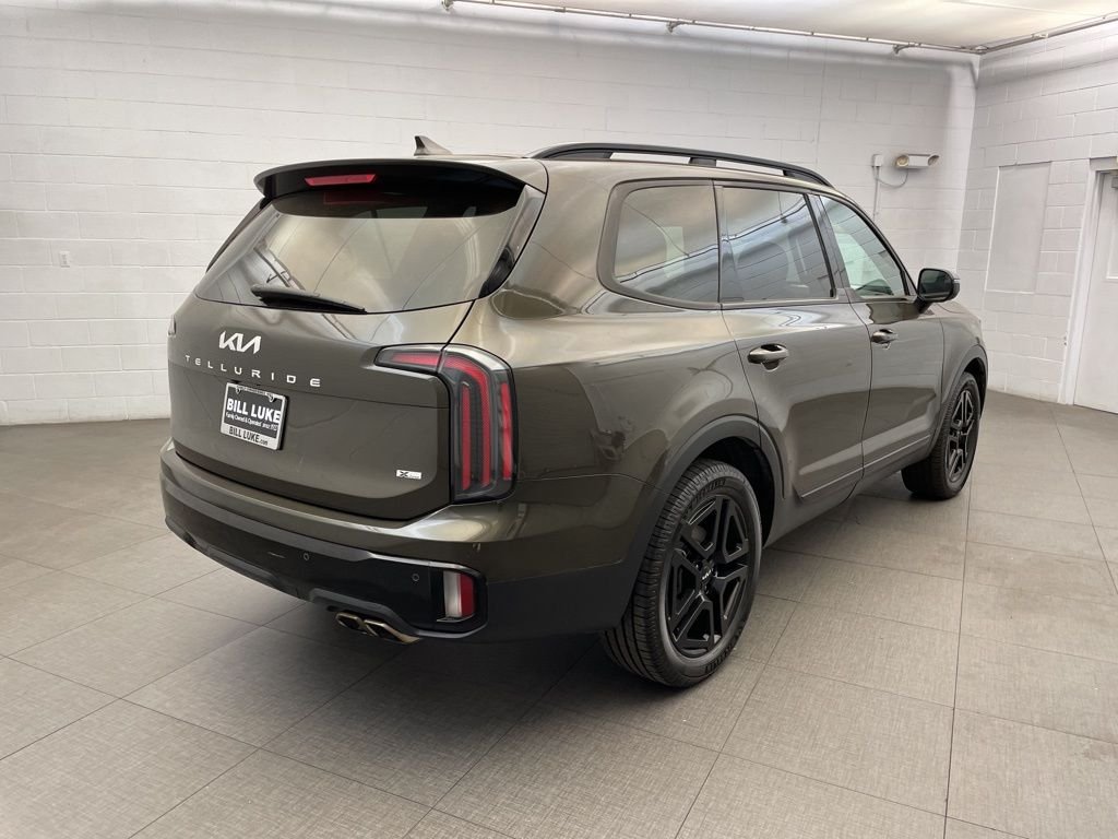 Used 2024 Green Kia EX X-Line image 5