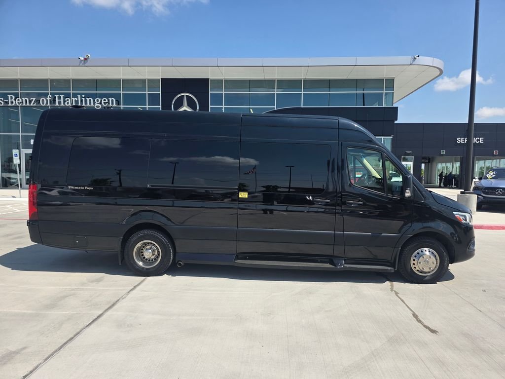 Used 2020 Black Mercedes-Benz Cargo 170 WB image 11