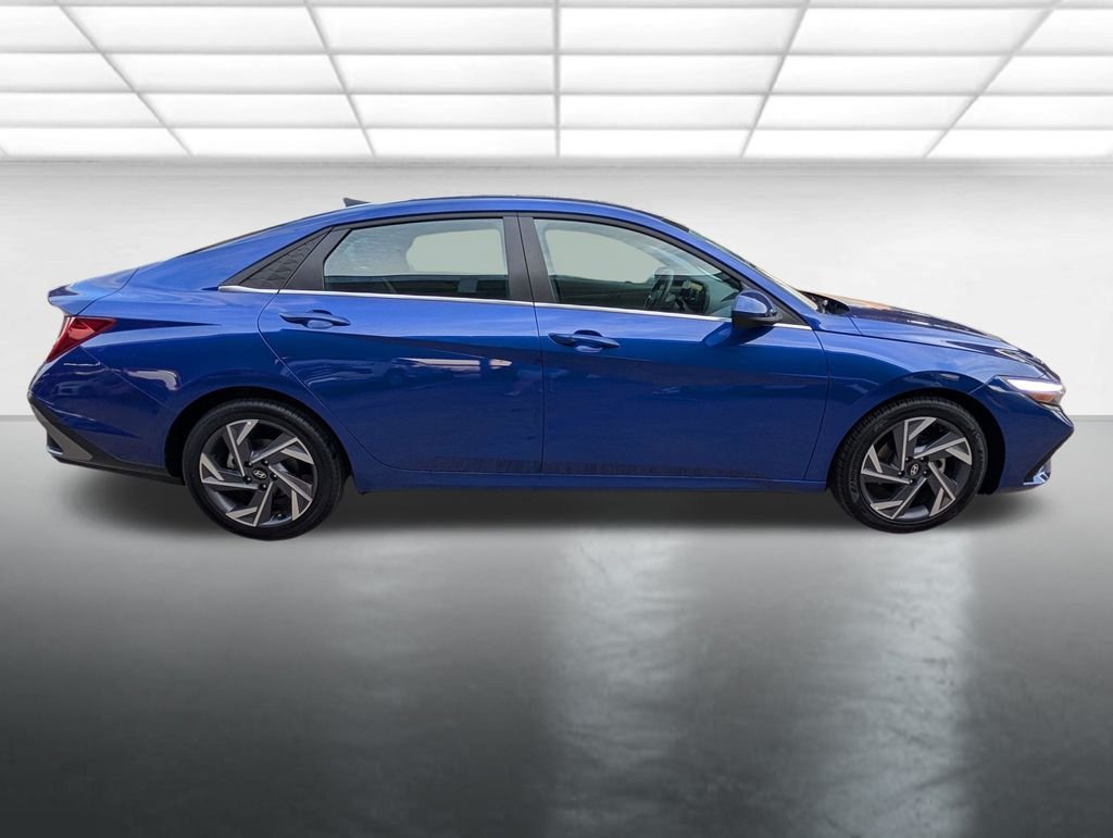 Used 2025 Blue Hyundai SEL Convenience image 29
