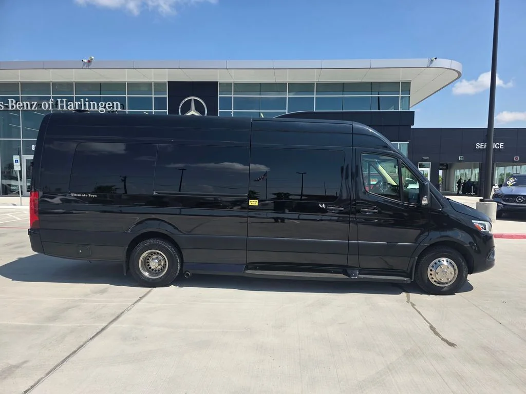 Used 2020 Black Mercedes-Benz Cargo 170 WB image 11