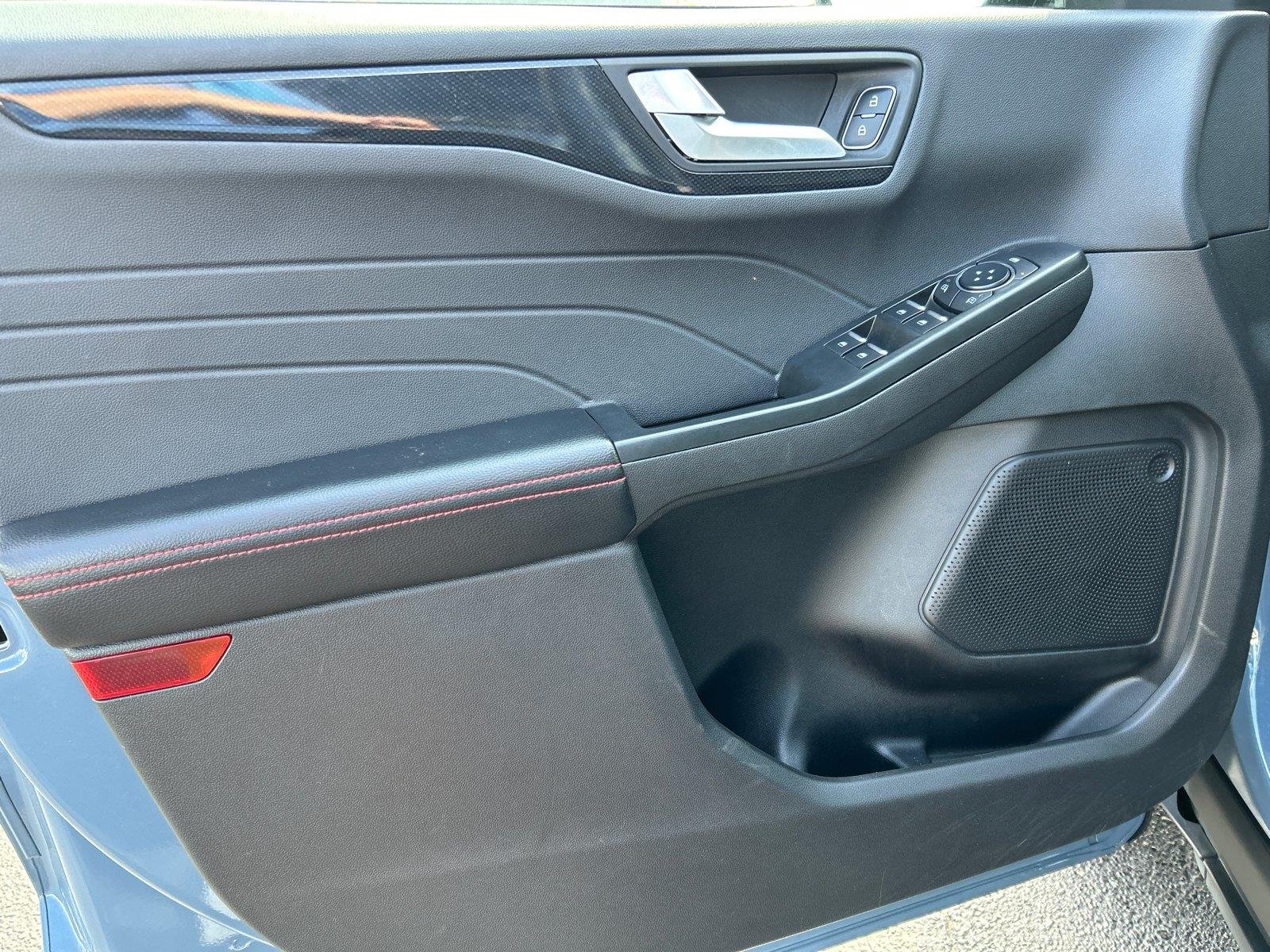 Used 2025 Vapor Blue Ford ST-Line image 15
