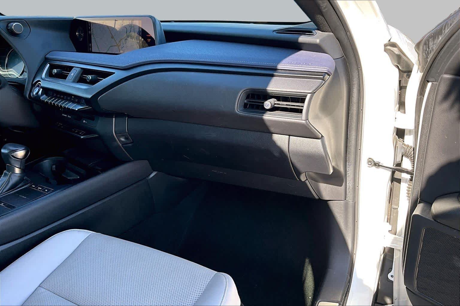 Used 2019 Eminent White Pearl Lexus Luxury image 19