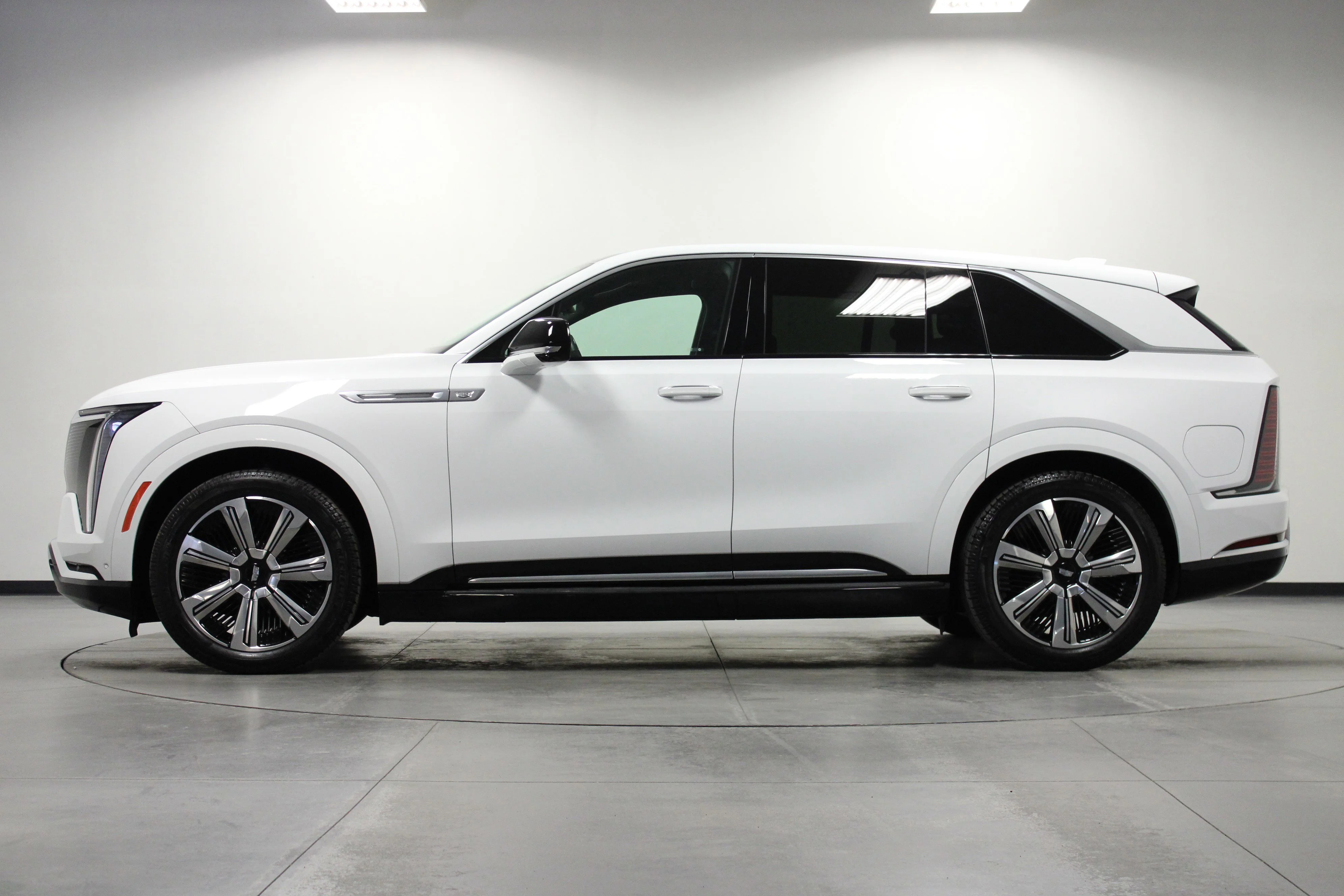 Used 2025 Summit White Cadillac Luxury 2 image 7