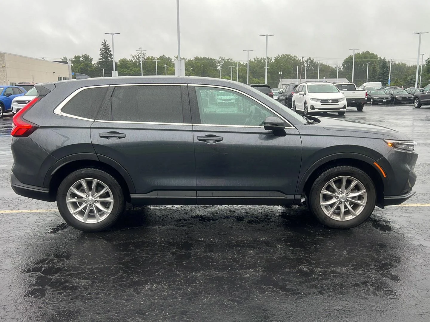 Used 2024 Meteorite Gray Metallic Honda EX image 5