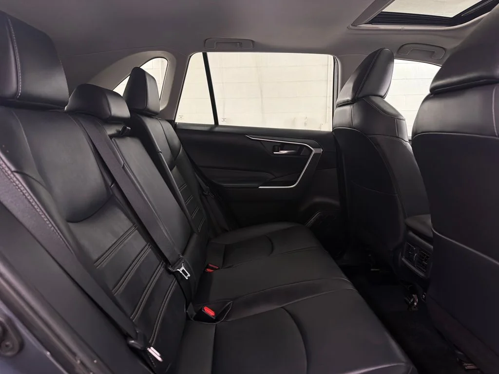 Used 2021 Gray Toyota XLE Premium image 27