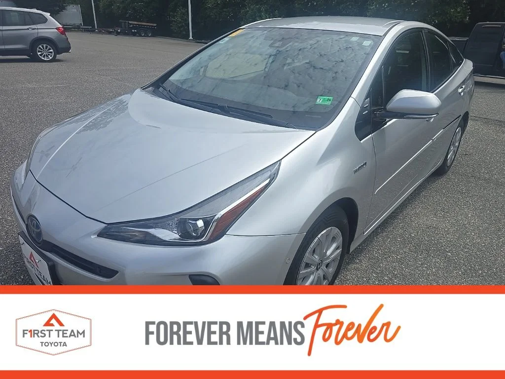 Used 2019 Silver Toyota LE image 1