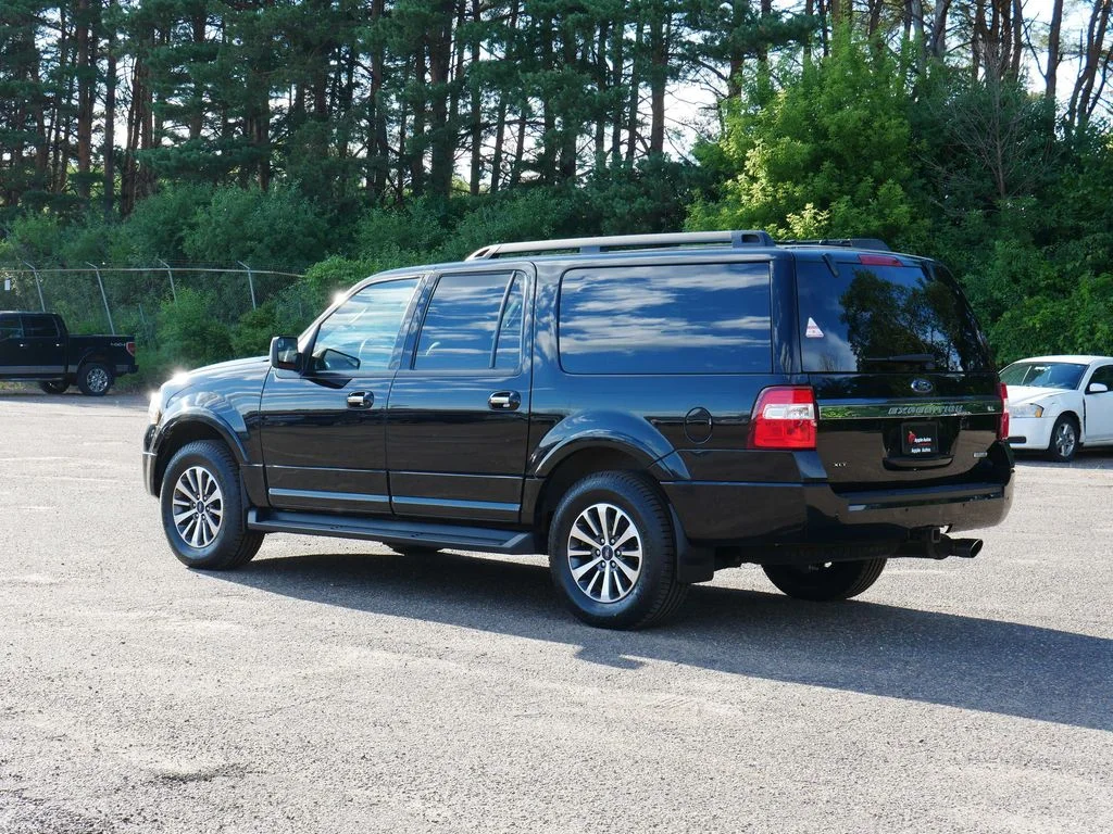 Used 2017 Black Ford XLT image 4