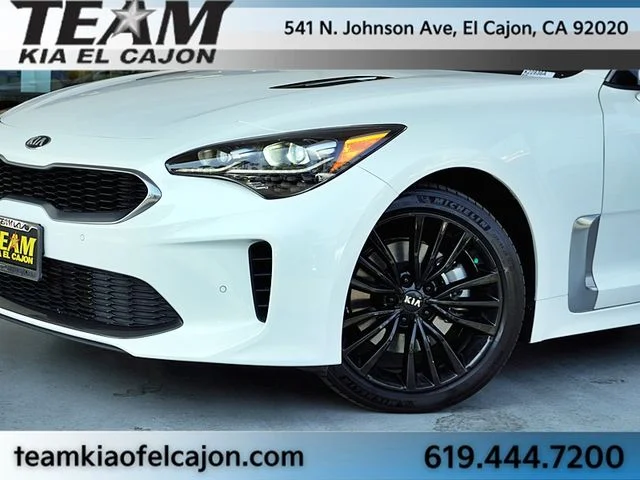 Certified Used 2018 White Kia Premium image 3