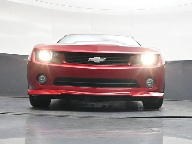 Used 2013 Red Chevrolet 2LT image 35
