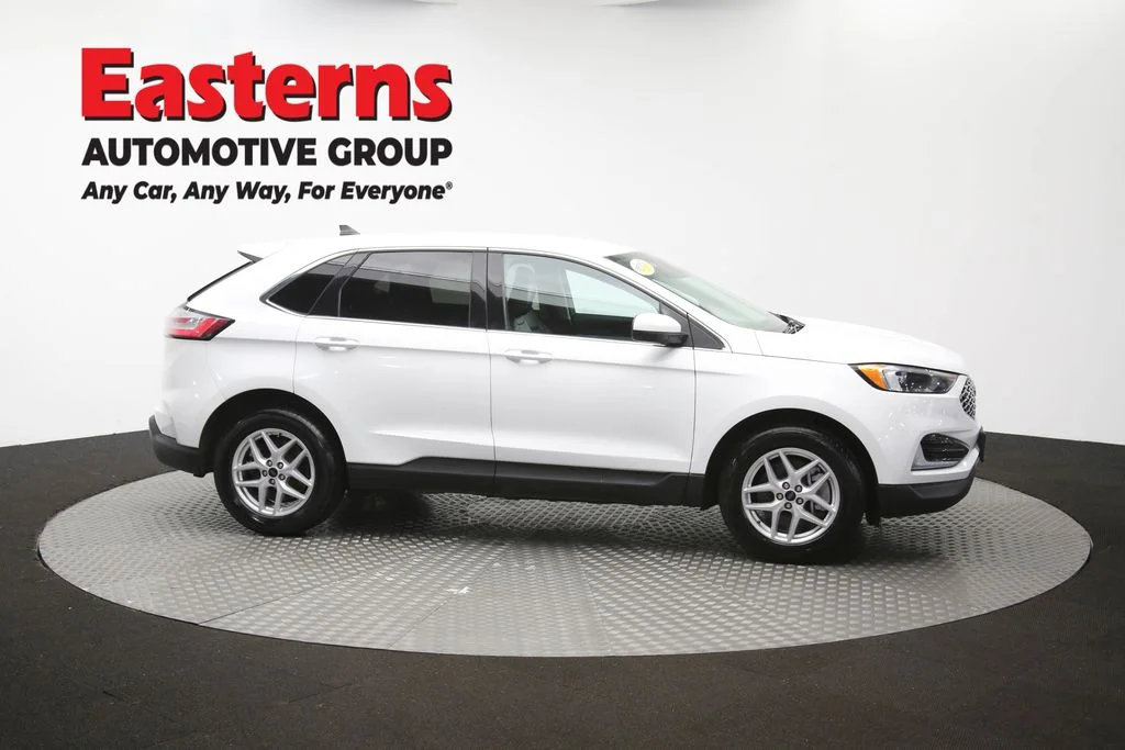 Used 2023 White Ford SEL image 46