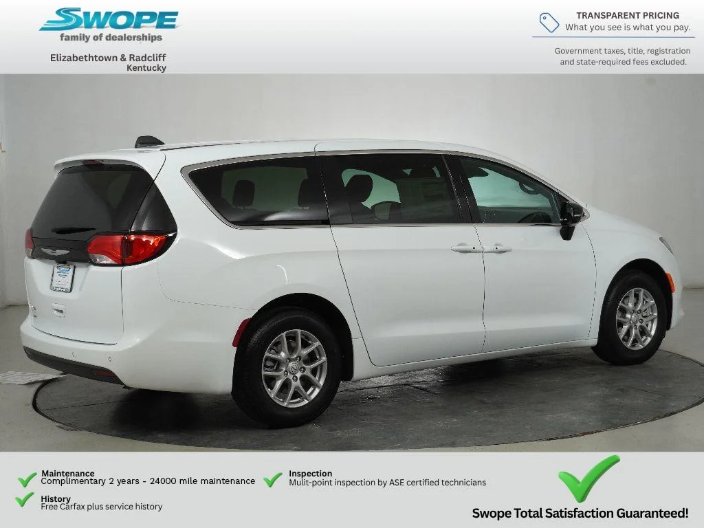 New 2026 Bright White Clear-Coat Exterior Paint Chrysler LX image 3