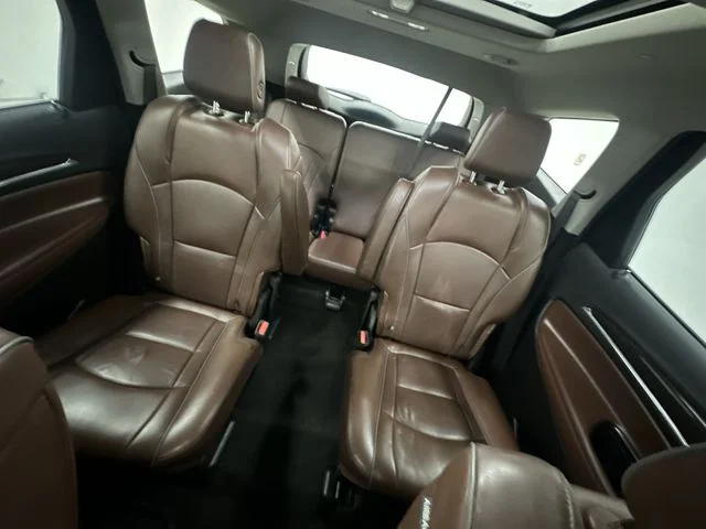 Used 2018 White Buick Avenir image 26