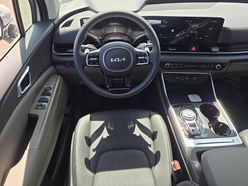 New 2026 Snow White Pearl Kia EX image 10