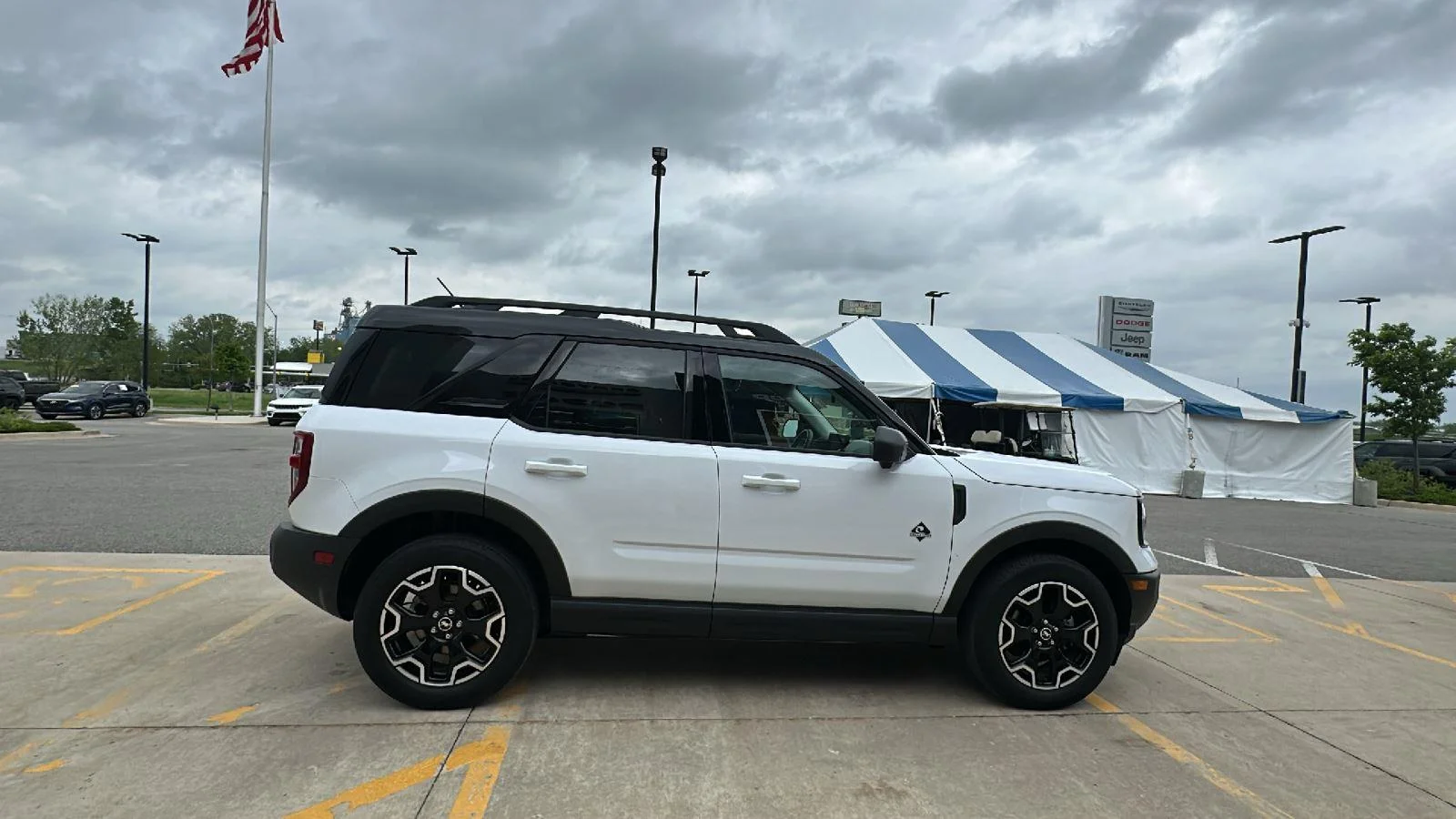 Used 2025 Oxford White Ford Outer Banks image 4
