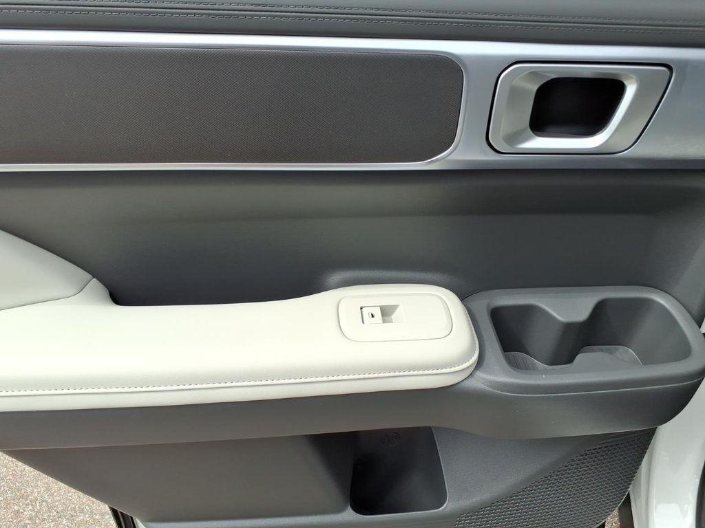 New 2026 White Hyundai SEL image 9