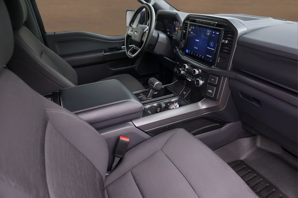 Used 2024 Black Ford XLT image 30