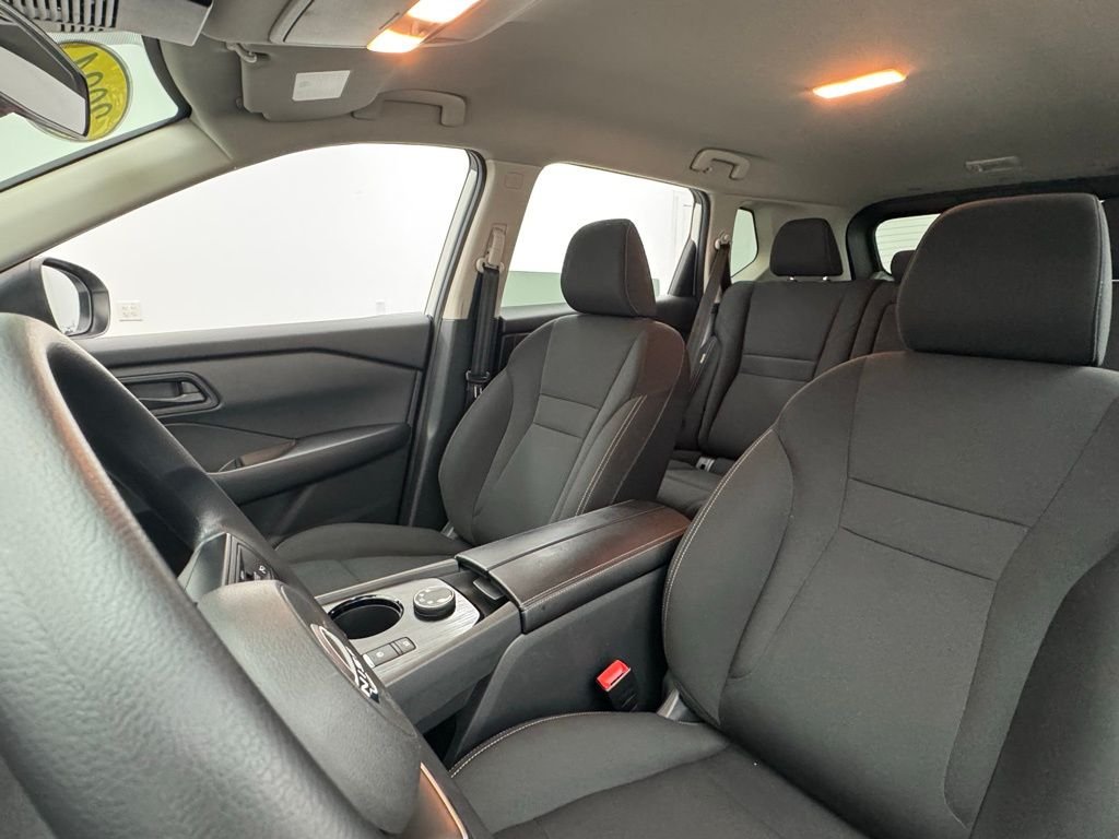 Used 2024 Glacier White Nissan S image 15