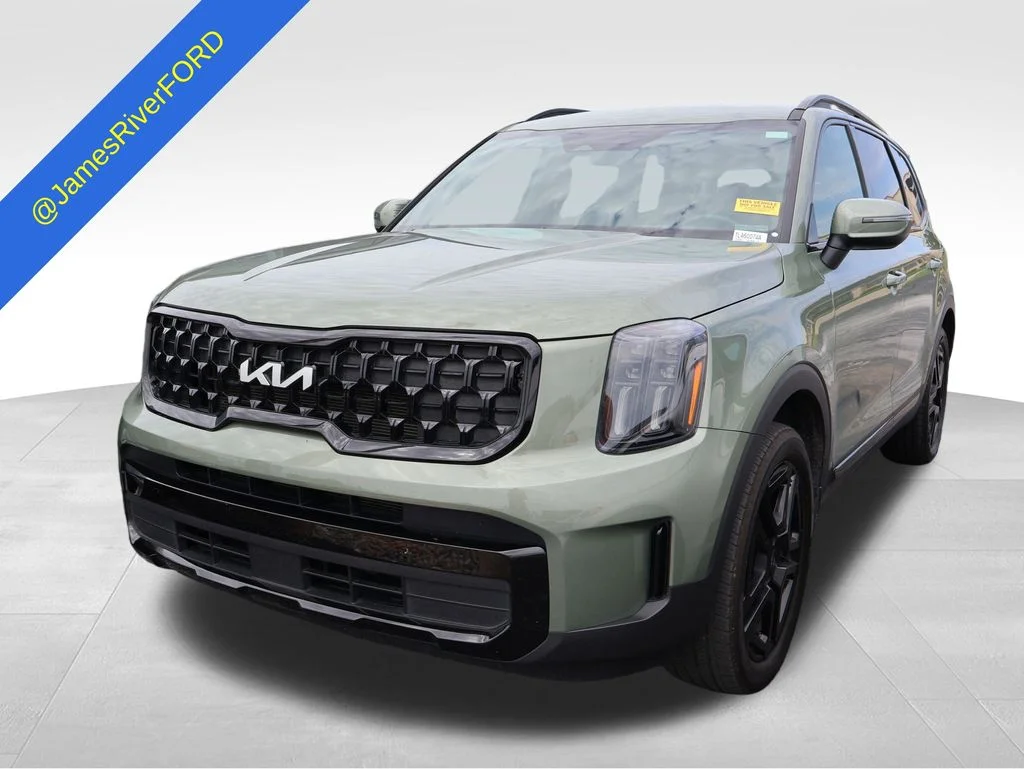 Used 2024 Jungle Green Kia EX X-Line image 2