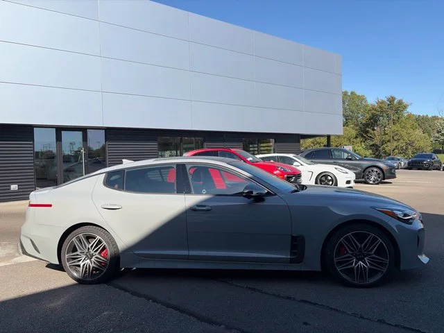 Used 2023  Kia GT2 image 2
