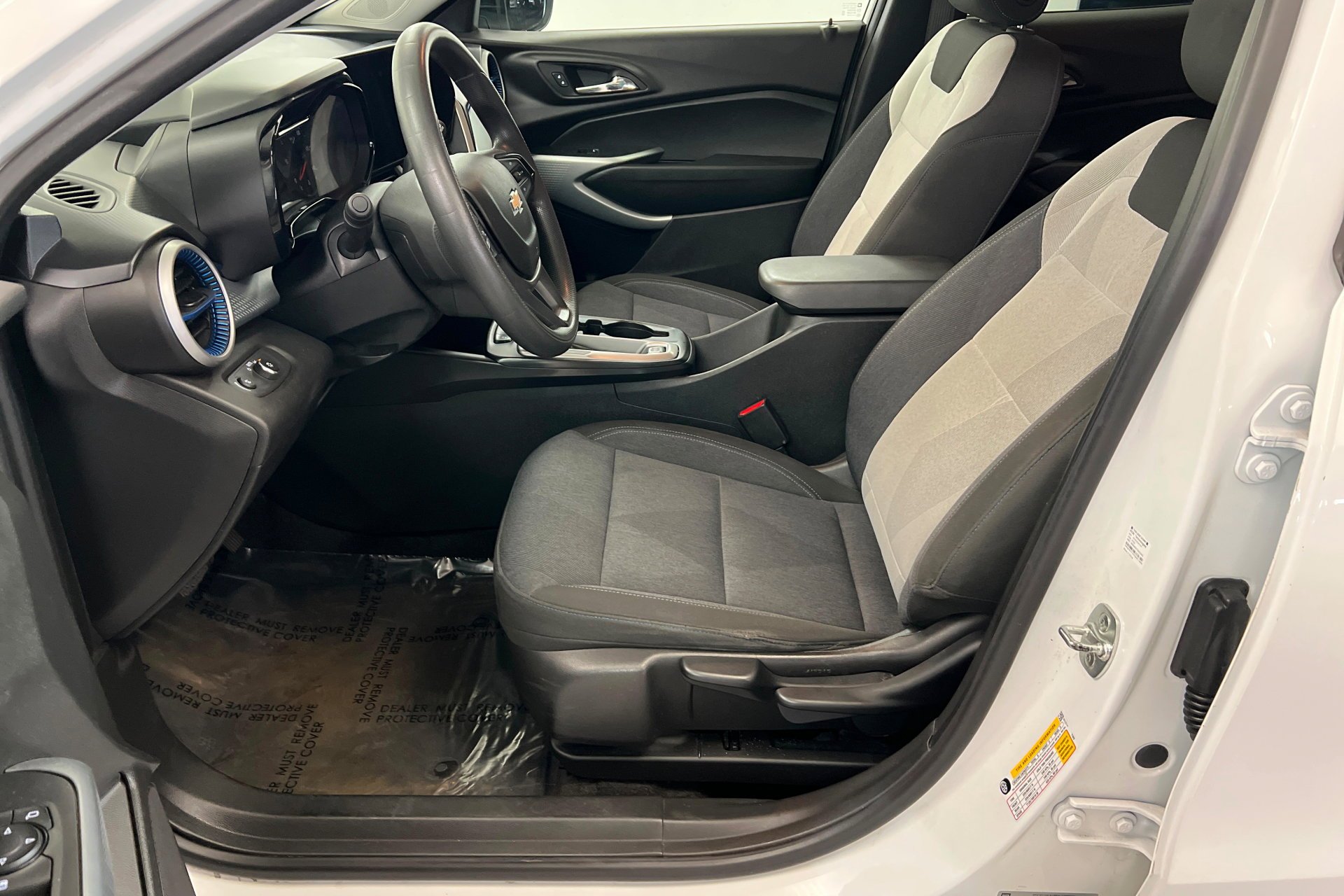 Used 2024 Summit White Chevrolet LS image 18