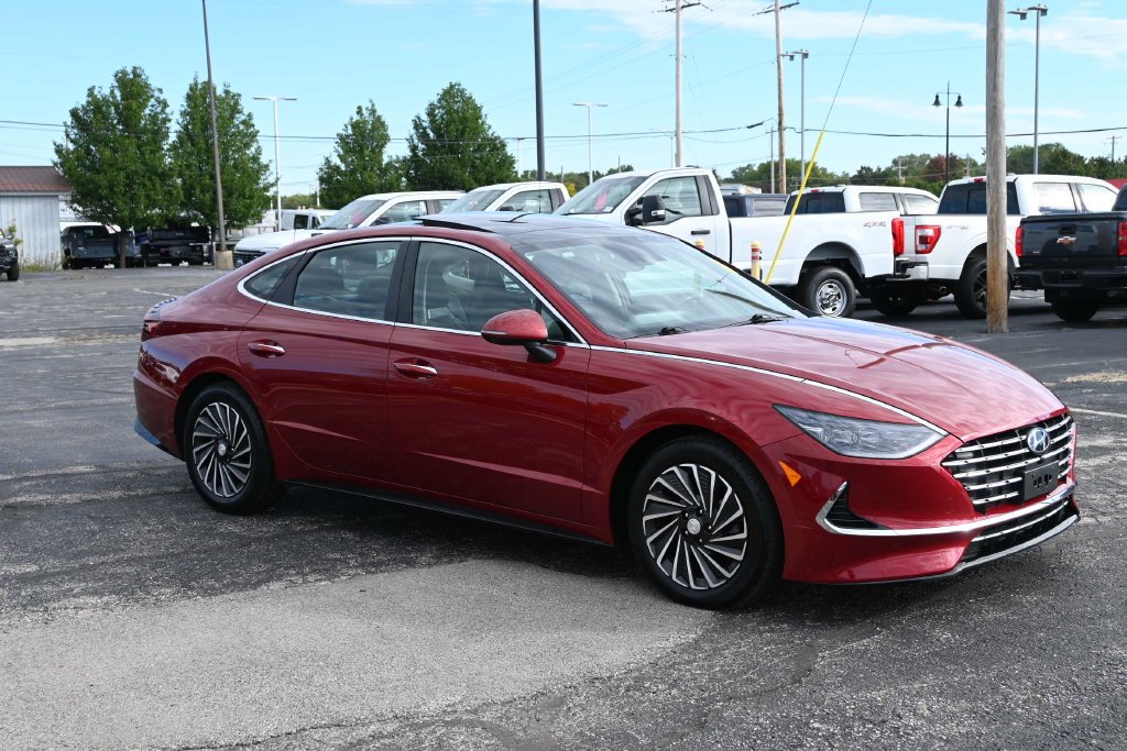 Used 2023 Red Hyundai Limited image 7