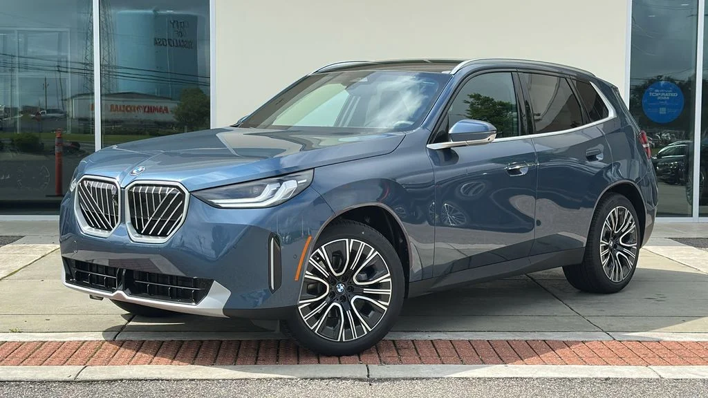 2025 BMW X3 30 XDRIVE's photo