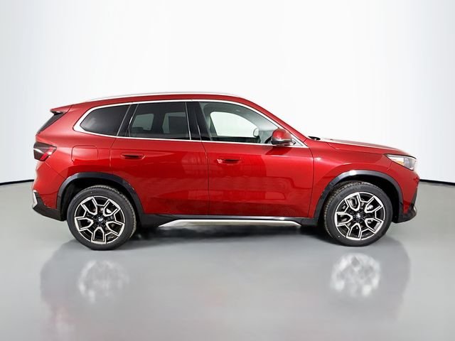 Used 2026 Red BMW xDrive28i image 8